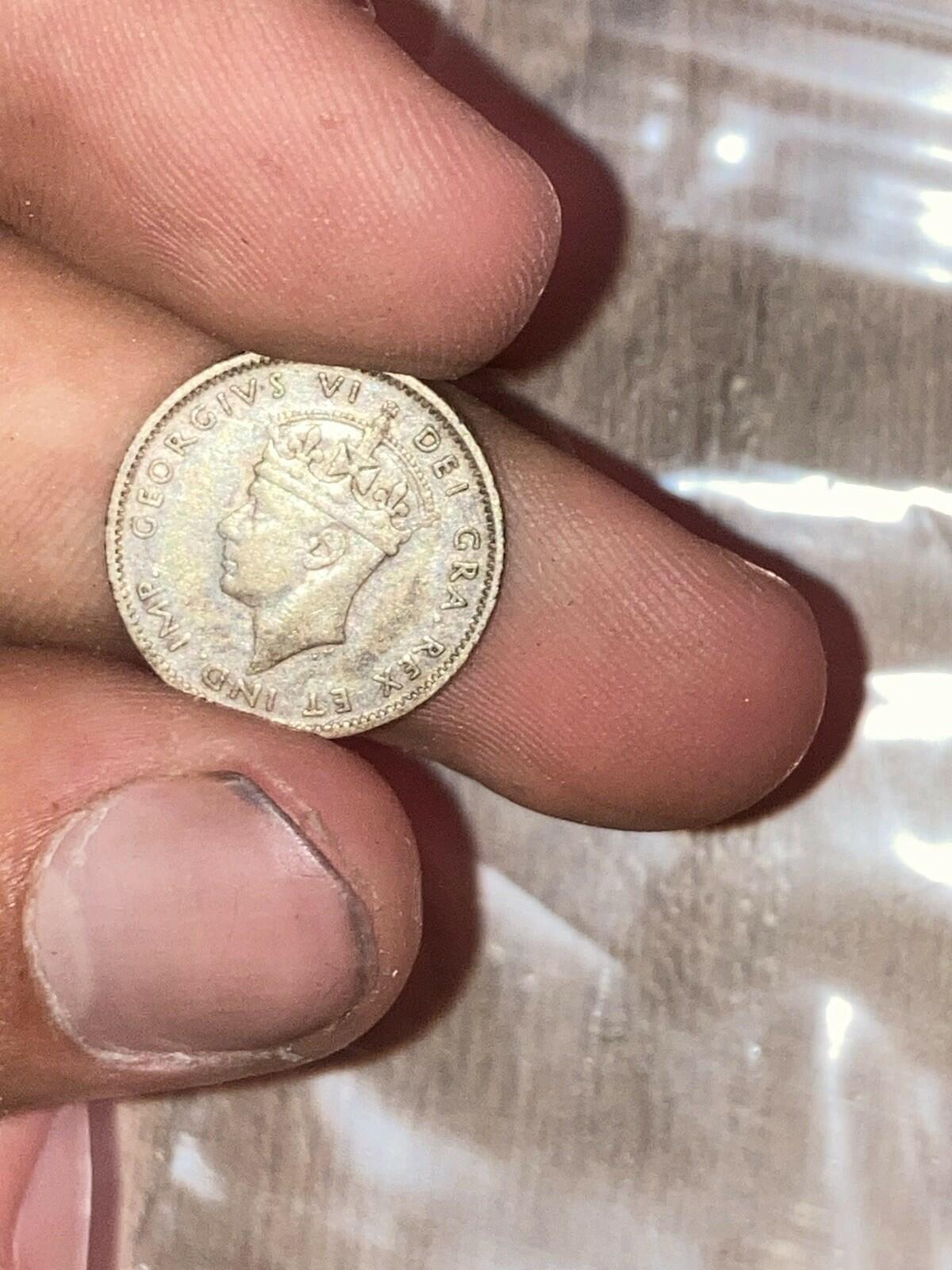 1943-C Canada Newfoundland Silver 10 Cents George VI