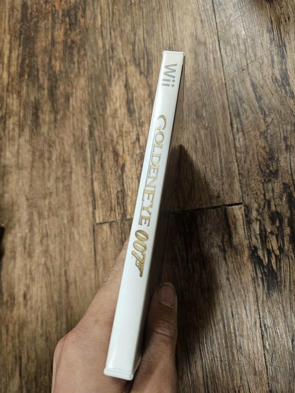 007 GoldenEye (Nintendo Wii, 2010) CIB COMPLETE