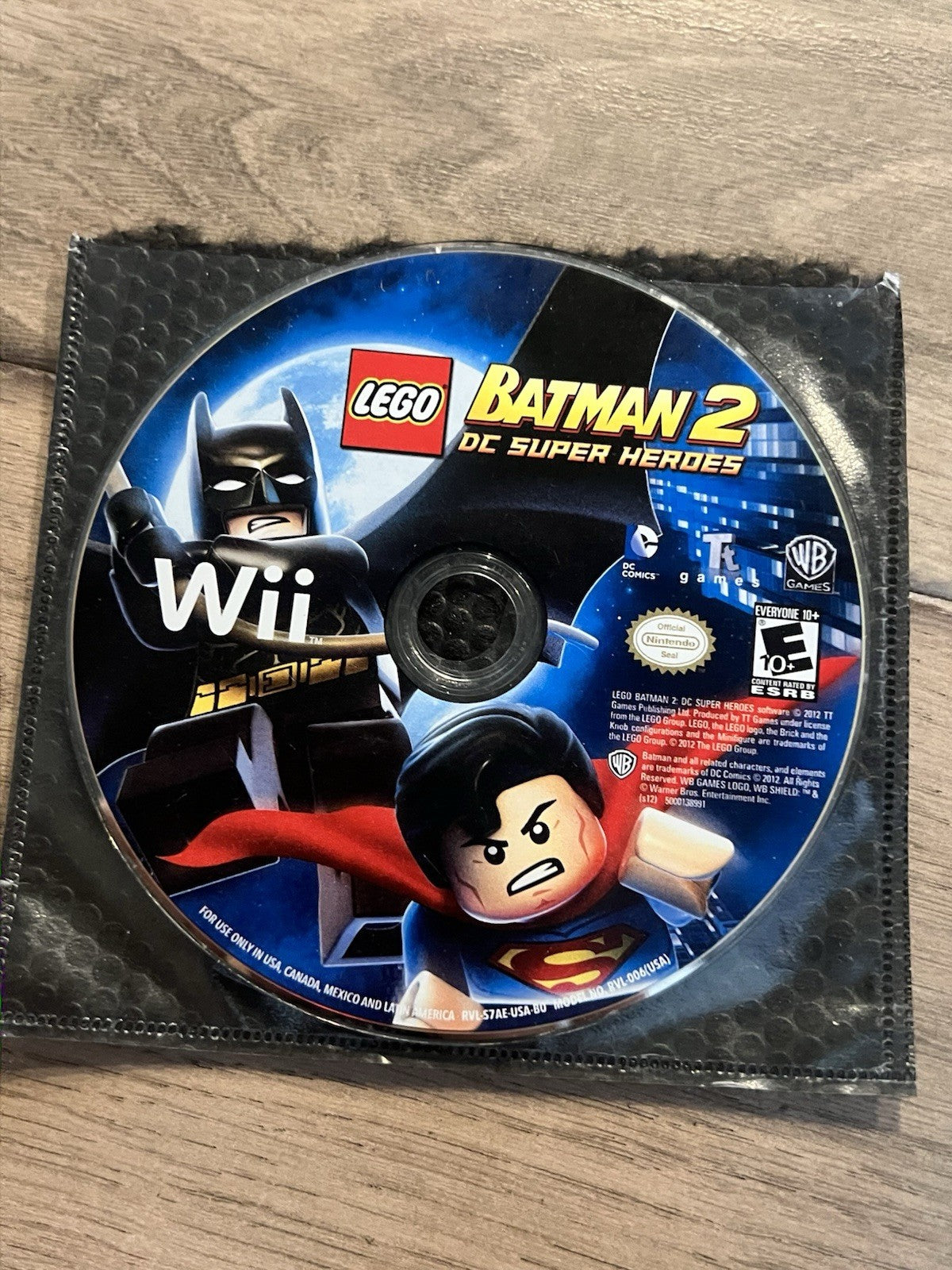 LEGO Batman 2: DC Super Heroes (Nintendo Wii, 2012) DISC ONLY