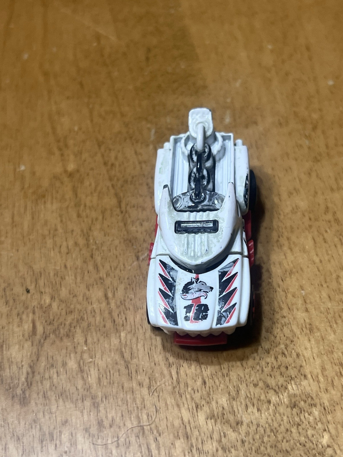 2016 Hot Wheels Hotweiler Truck DTX25 White and Red With Teeth