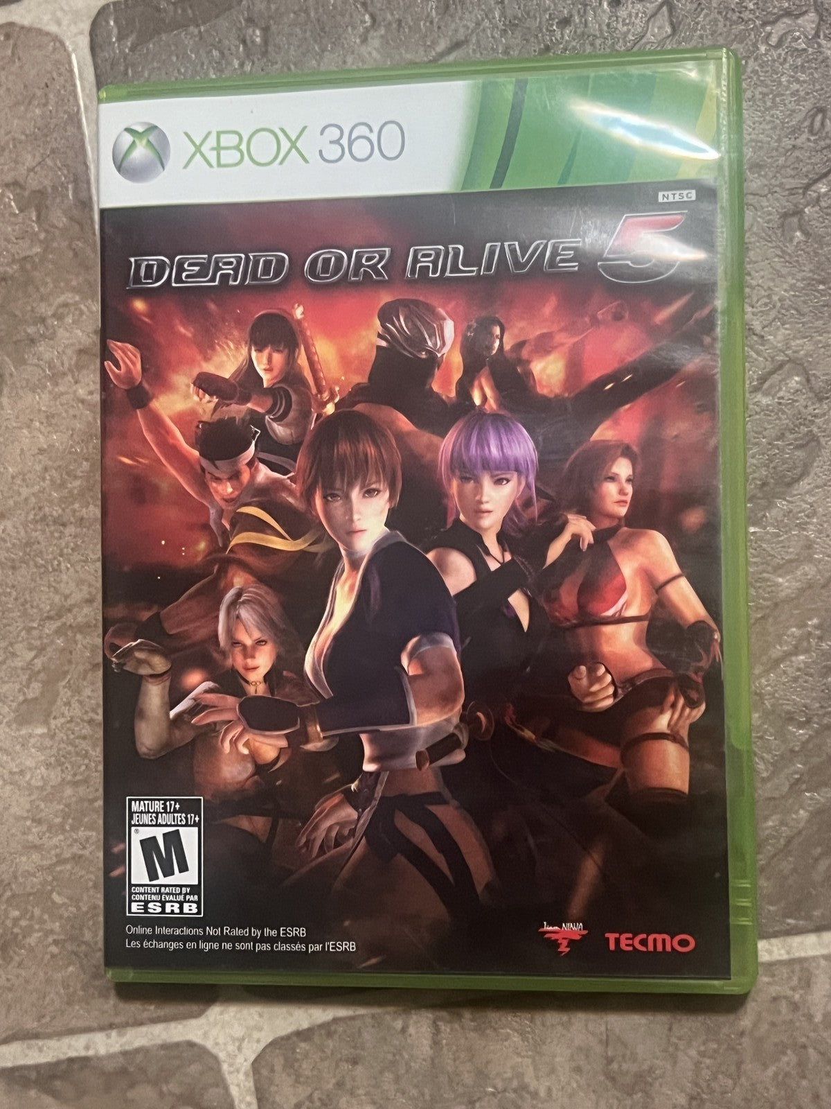 Dead or Alive 5 (Microsoft Xbox 360, 2012) CIB COMPLETE